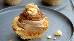 Choux à la Crème Mousseline Pralinée et Ganache Chocolat au Lait et Praliné