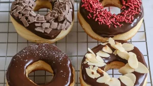 Donuts au four avec un délicieux glaçage au Nutella