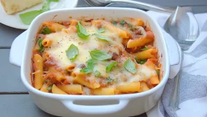 Penne aux aubergines, piment et basilic