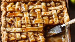 Caramel-Apple-Slab-Pie-The-Recipe-Critic