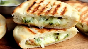 Cheese Naan sans levure _ Un Délice Fromage-Pesto Grillé