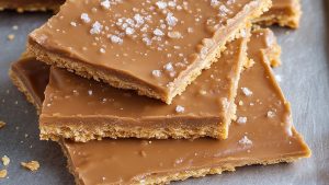 Easy-Saltine-Cracker-Toffee-Everyday-Family-Cooking