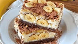 Layered-Banana-Pudding-Brownies-Intentional-Hospitality